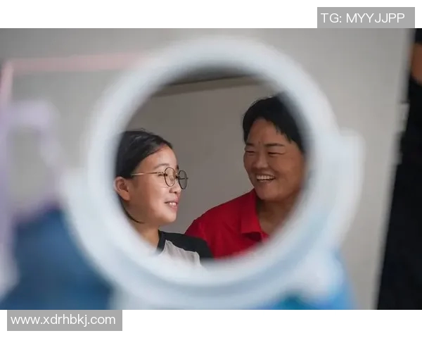 足球明星携手发起纸巾挑战引发全民参与热潮助力环保行动