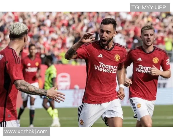 名宿直言曼联足球明星表现不佳需加强训练提升竞技状态